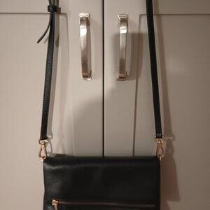 Quince Clutch Crossbody